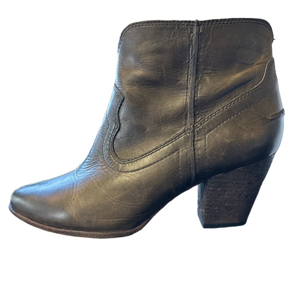 Frye Renee Seam Short Bootie Sz 10